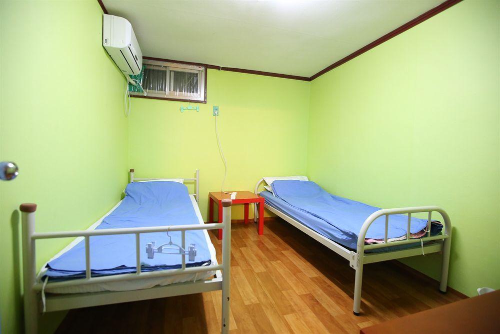 Hostel Backpacker Mr.sea Seoul